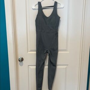 VGUC- Fabletics Gray/smoky blue bodycon Jumpsuit with Powerhold technology S